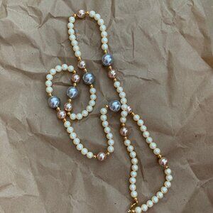 Vintage 90s beaded necklace